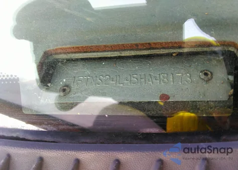 2005 Ford E-250 Recreational/Commercial from USA, damaged, VIN 1FTNS24L45HA48173